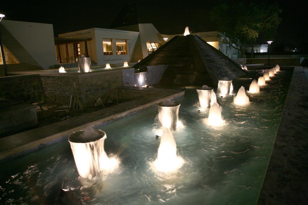 Sentosa Resorts&Water Park Chinchvad Exterior foto