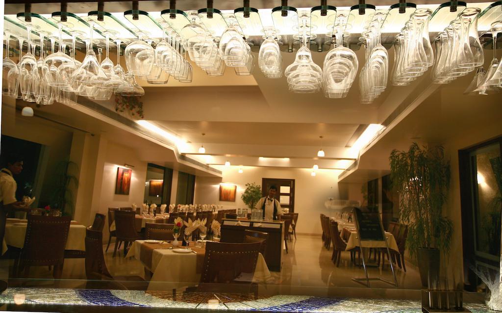 Sentosa Resorts&Water Park Chinchvad Exterior foto